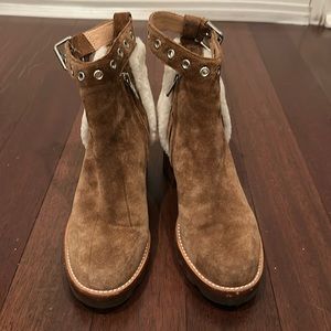 Shearling brown boot